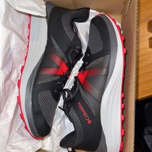 escape pursuit Columbia 7.5 new men